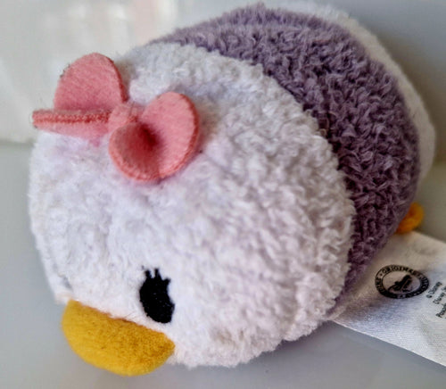 Disney Tsum Tsum Daisy Duck Mini Plush – Preloved